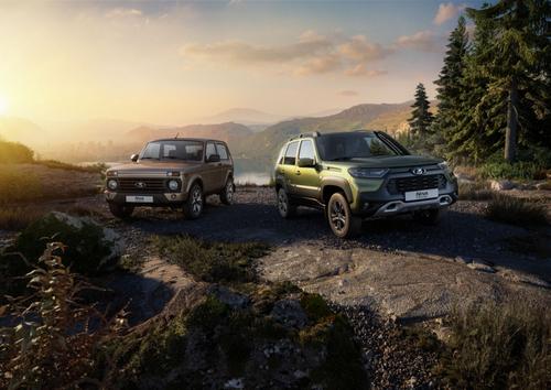 Lada Niva Legend и Lada Niva Travel