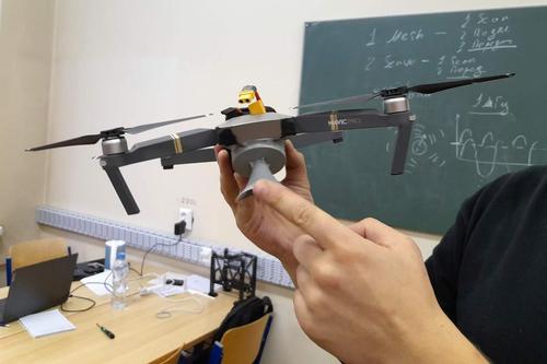 Dron de búsqueda