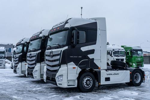 «Валдай 45» оборудован автономным отопителем, теплоизоляцией кабины, подогревом топливозаборника и топливной магистрали и всесезонными шинами