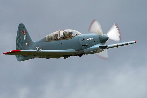 Yak-152