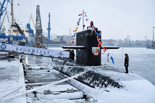 Solemn ceremony of transferring the submarine "Kronshtadt" of project 677 "Lada" to the Russian Navy at the "Admiralty Shipyards" plant