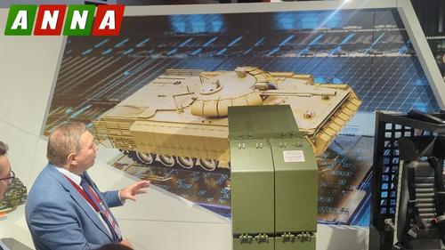 Фрагмент борта БМП-3 с навесным защитным комплектом 