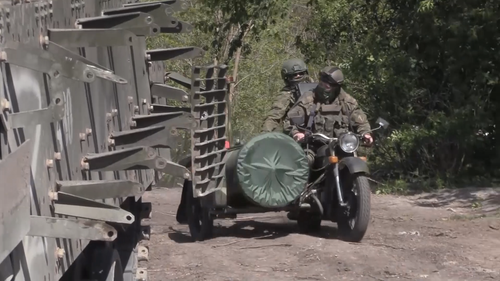 На базе багги и мотоциклов: российские военные испытали новые топливозаправщики
