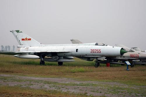 Китайский самолет J-8