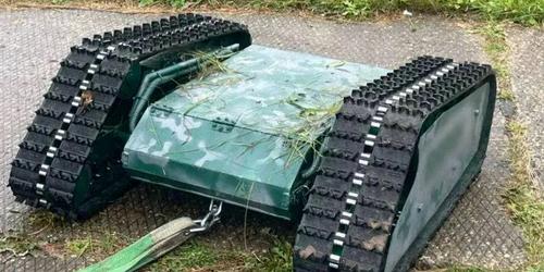 Tracked robotic platform "Varan"