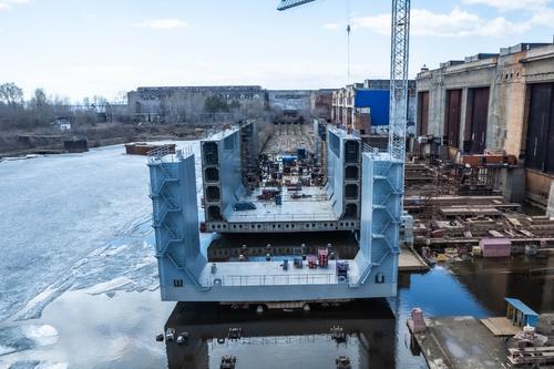 Dock pontoon "Amurets"