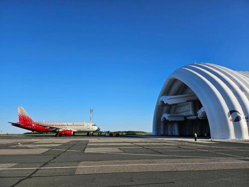 «Yakovlev» puso en marcha un hangar neumático en el aeropuerto de Kurúmoch