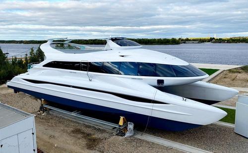 Electric catamaran