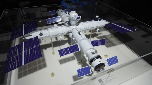 Station concept based on ISS modules