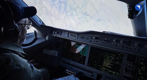 Prueban un nuevo sistema de control integral en el avión SJ-100