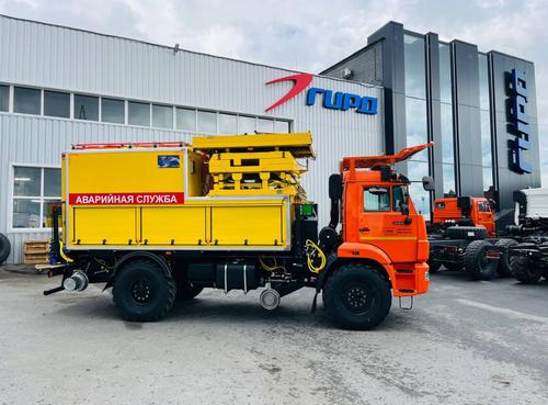 Self-propelled lift on the chassis KamAZ-43502