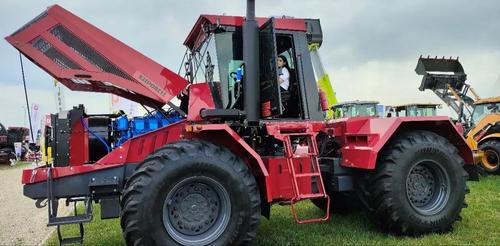 Kirovets K-744