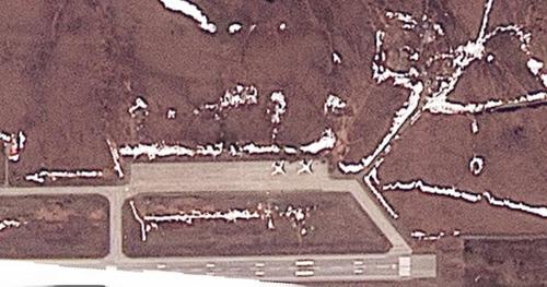 Two Tu-160 "White Swan" bombers arrive at airbase in Chukotka