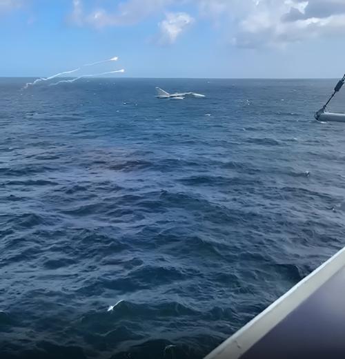 Russian Su-24 taunted an American warship
