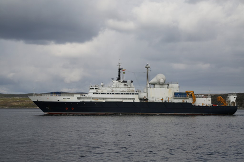  Oceanographic research vessel "Yantar" project 22010 "Kruys" 
