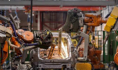 Welding of bodies at the "Moskvich" plant