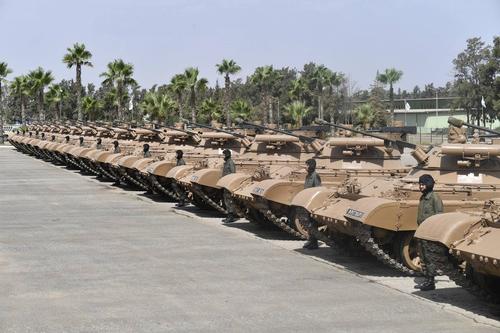 T-62 tanks with B05Ya01 "Berezhok" modules