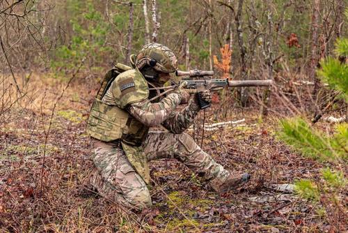 Военнослужащий в бронежилете «Оберег»