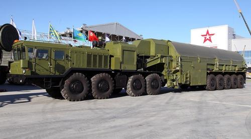 Транспортно-перегрузочный агрегат 3Ф30-9 из комплекса средств наземного обслуживания ракетного комплекса 3К30 «Булава»