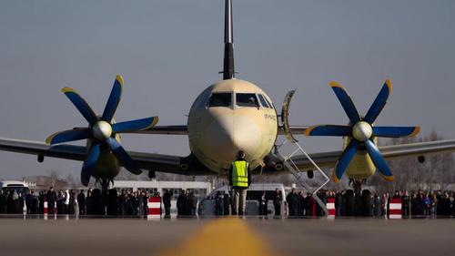 Il-114-300