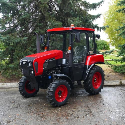 BELARUS-320.4M tractor