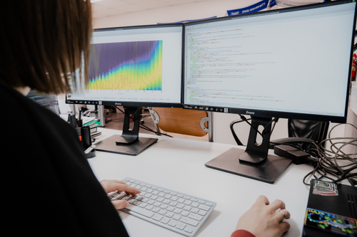 La nueva herramienta, creada en el laboratorio de tecnologías informáticas de ITMO, analiza el estilo y el contenido del texto