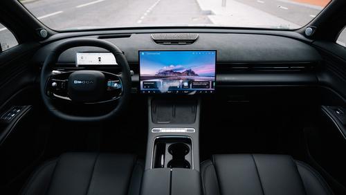 Omoda C7 