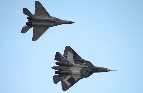Su-57 y MiG-29M2