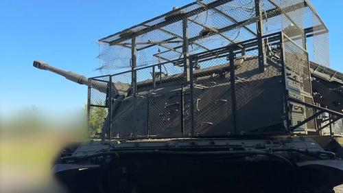 152-mm self-propelled howitzer 2S19M2 "Msta-S"