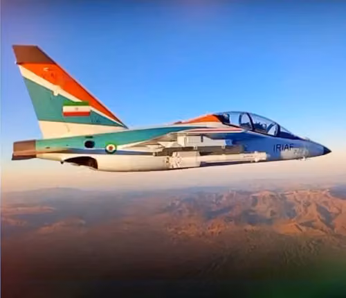 Yak-130 con misil R-73