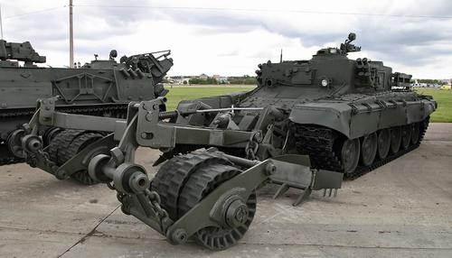 Бронированная машина разминирования БМР-3М «Вепрь»