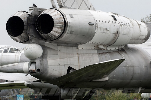 советский одновальный&nbsp;турбореактивный двигатель

 РД-7&nbsp;(ВД-7)&nbsp; &nbsp;