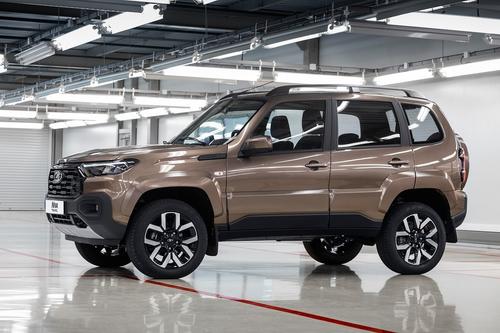 Lada Niva Travel