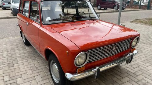 LADA 2102