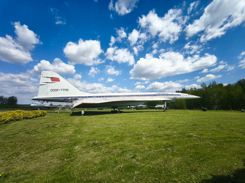 Ту-144