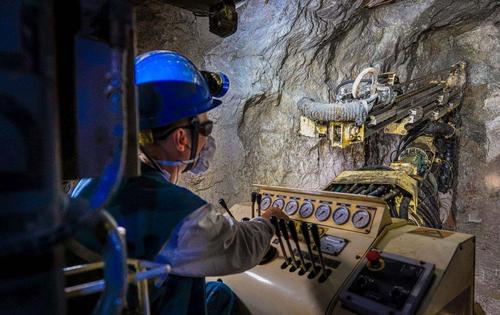 Development of the Chironsudukui uranium deposit