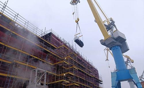 Under-construction nuclear icebreaker "Leningrad"