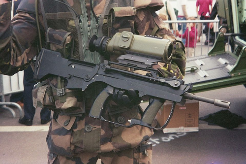 французская буллпап‑винтовка FAMAS
