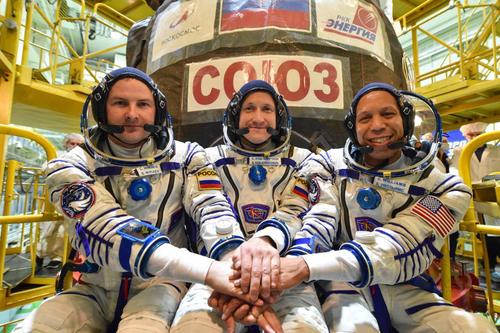 Crew of the Soyuz MS-28 spacecraft: Sergey Mikaev, Sergey Kud-Sverchkov, Christopher Williams