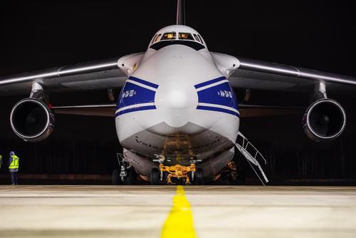 &nbsp;An-124-100 "Ruslán"&nbsp;