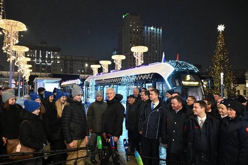 El alcalde Sobyanin en la inauguración de la nueva línea de tranvía 