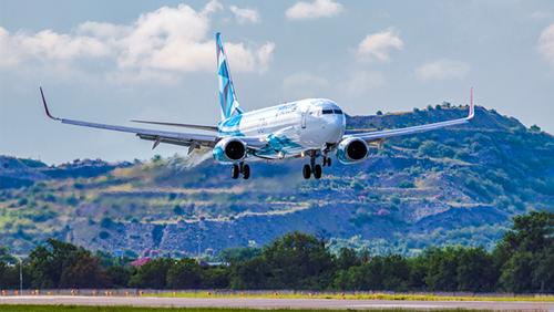 Самолёт Boeing 737 авиакомпании NordStar