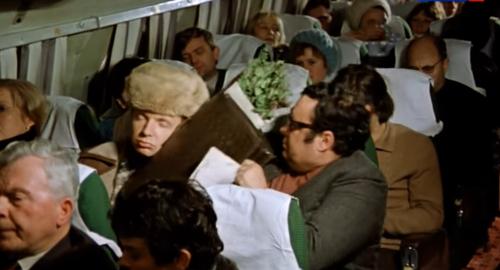Fotograma de la película "La ironía del destino, o ¡Disfrute de su baño!" (1975), director Eldar Riazánov