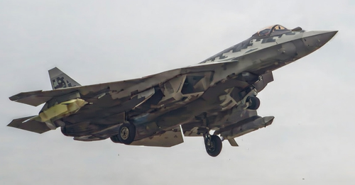 Су-57. На подвесах&nbsp;С-71М «Монохром»
