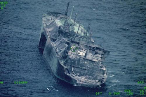 El buque cisterna Arctic Metagaz a la deriva en el mar Mediterráneo