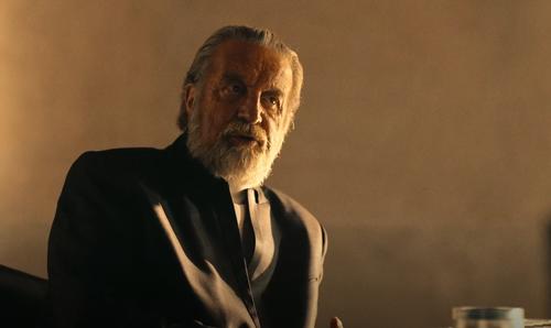 Fotograma del tráiler de la serie «Mediodía»
