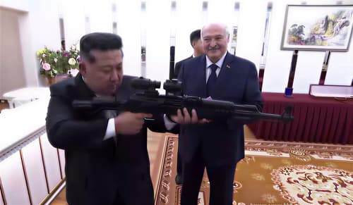 Kim Jong-un inspects the VSK-100B assault rifle