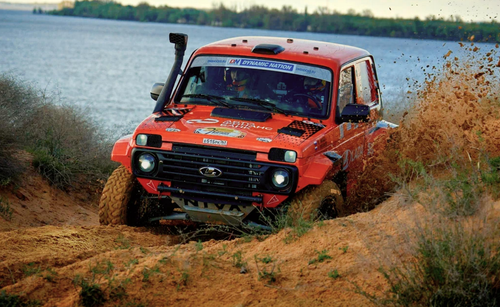 Lada Niva Sport Turbo at the "Zoloto Kagana" Championship