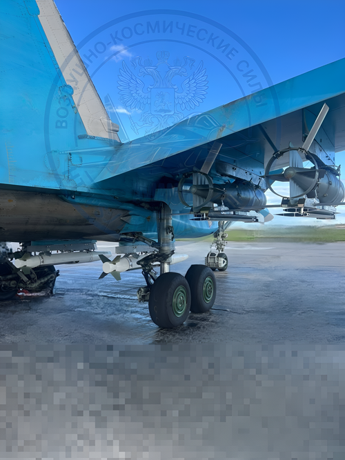 Bombas aéreas en el pilón del Su-34