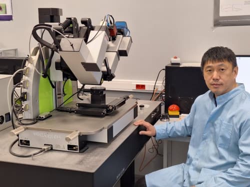A.V. Syuy en el laboratorio.
